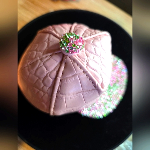 Pink Bling Baseball Cap Handbag Charm – Sparkly Keychain with Storage - Picture 5 of 6